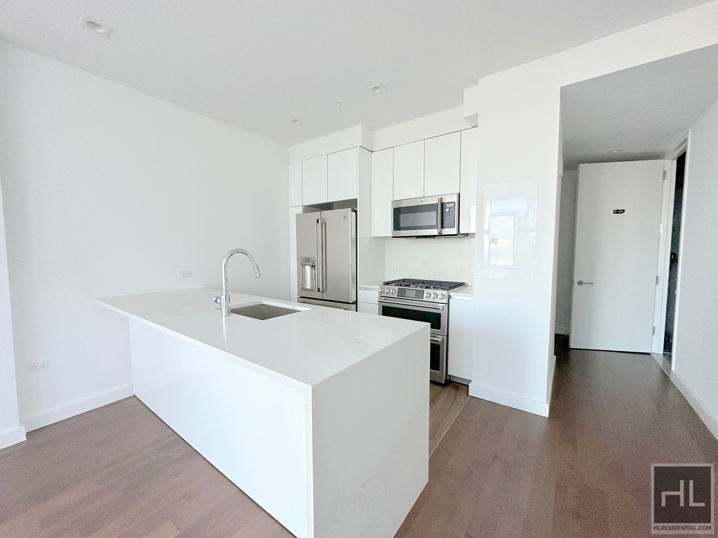 West 36 Street - Photo 1