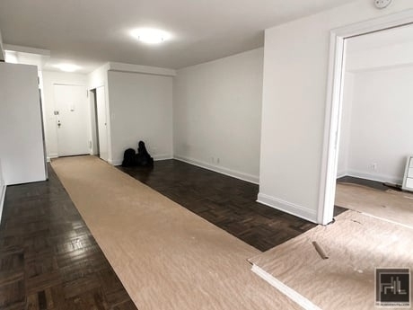 East 56 Street - Photo 1