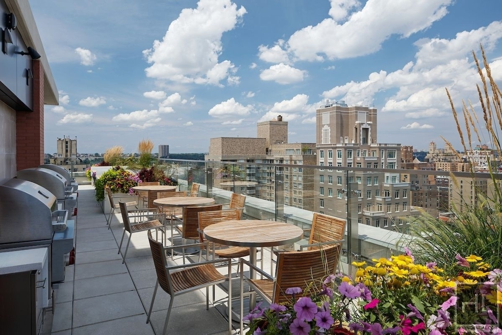 West 80th Street - Photo 2