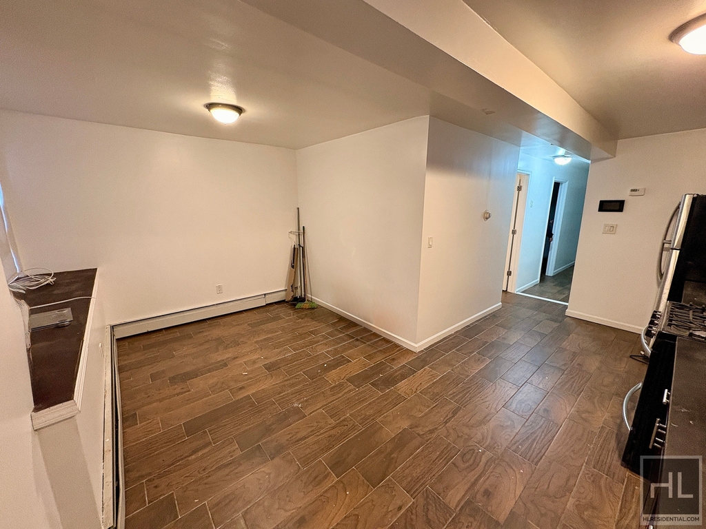 Longfellow Avenue - Photo 6