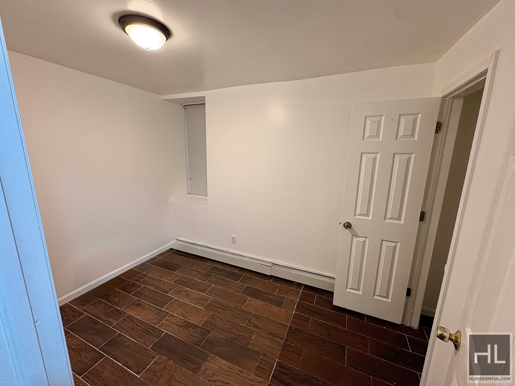 Longfellow Avenue - Photo 3