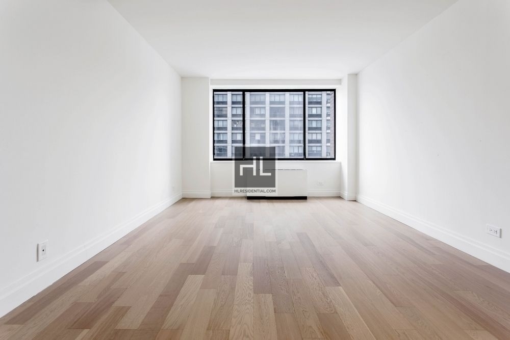 East 58th Street - Photo 1