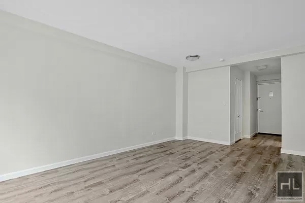 East 51st Street - Photo 0
