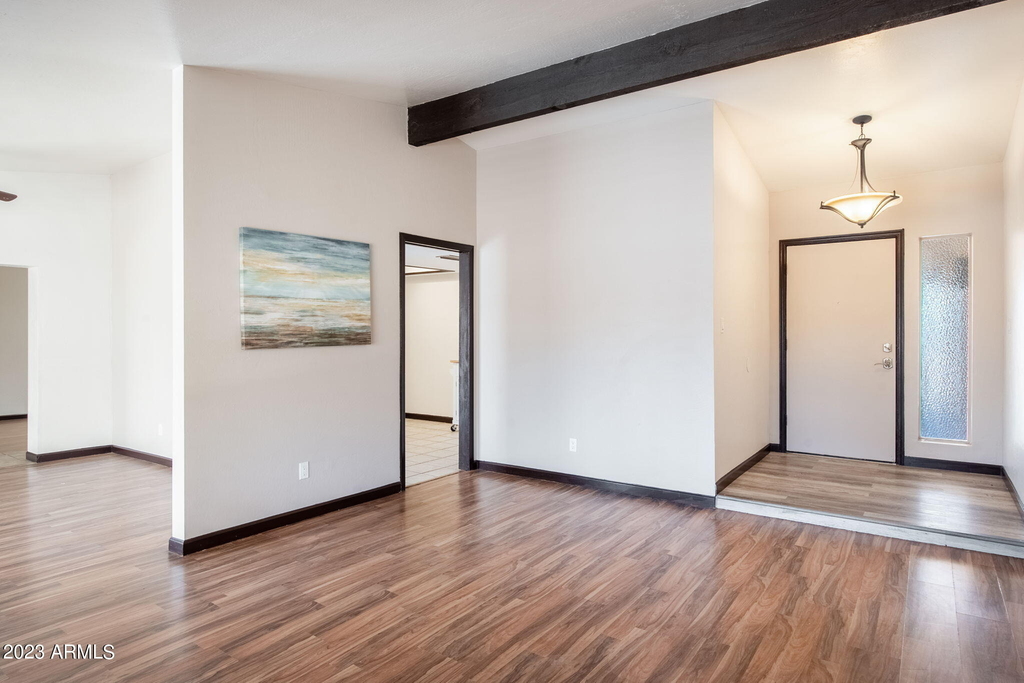4662 W Kings Avenue - Photo 4