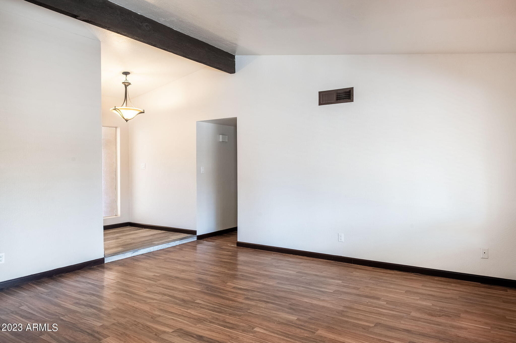 4662 W Kings Avenue - Photo 6