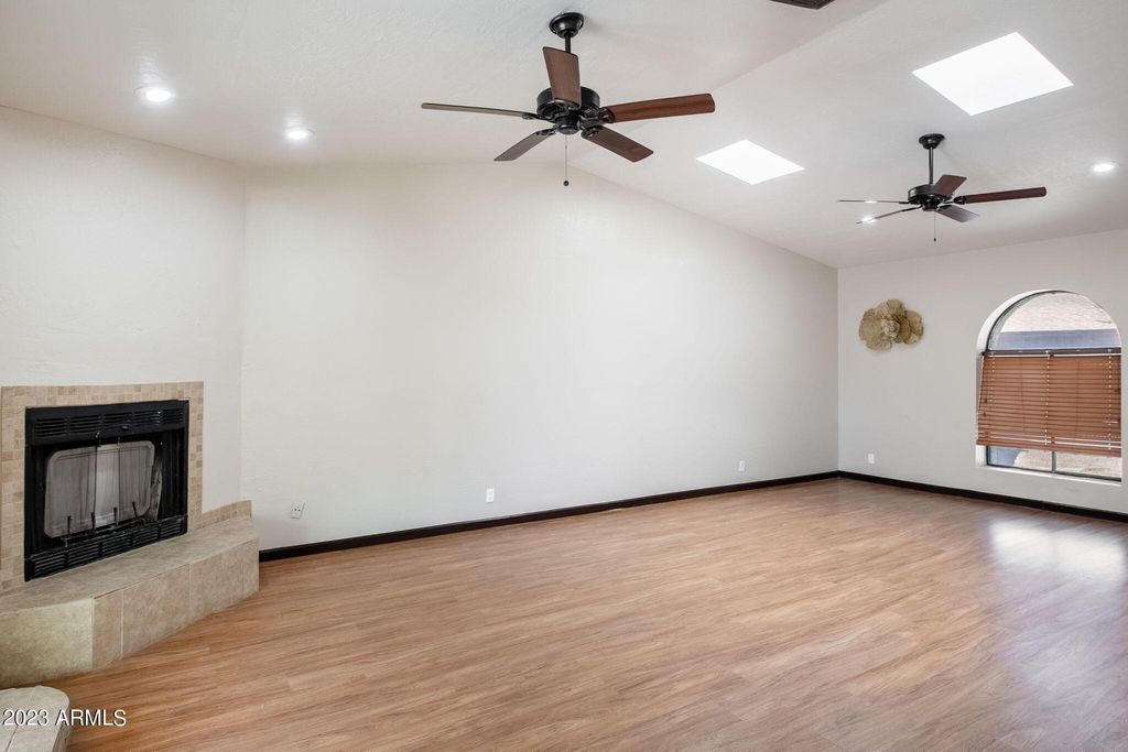 4662 W Kings Avenue - Photo 9