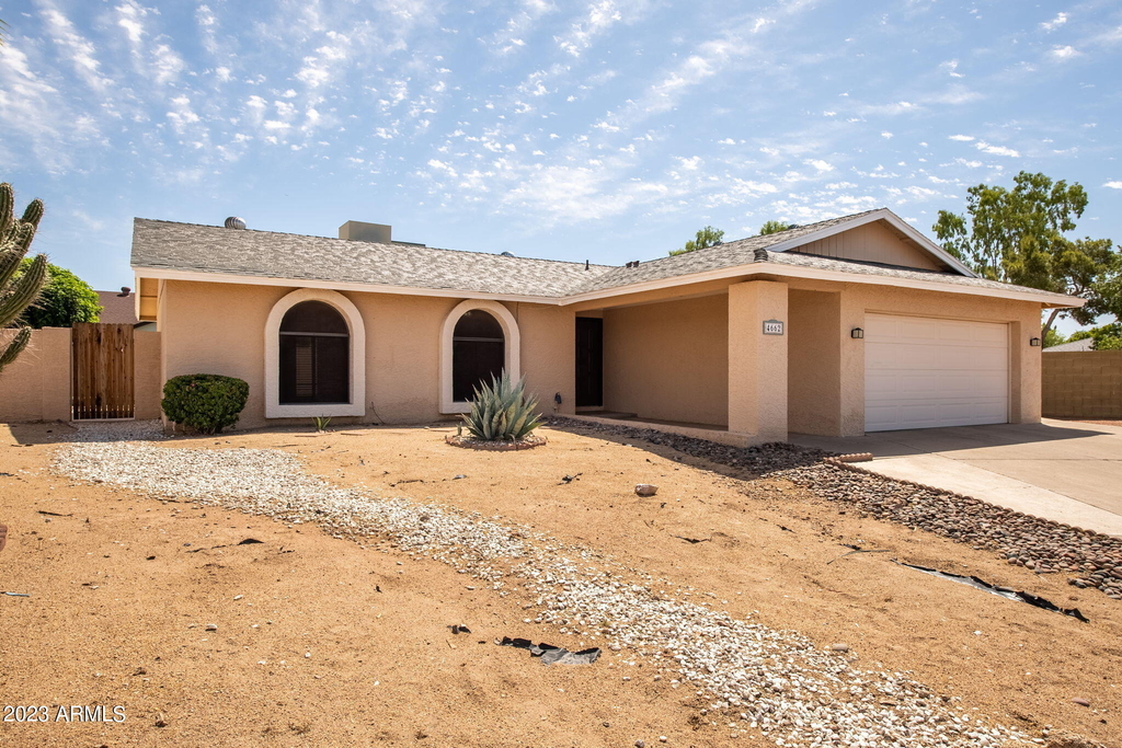 4662 W Kings Avenue - Photo 2