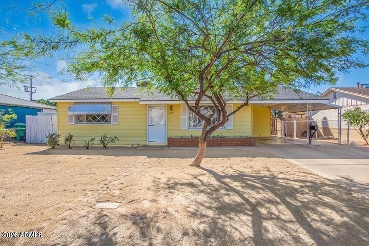 1629 W Bentley Street - Photo 0