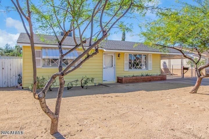 1629 W Bentley Street - Photo 1