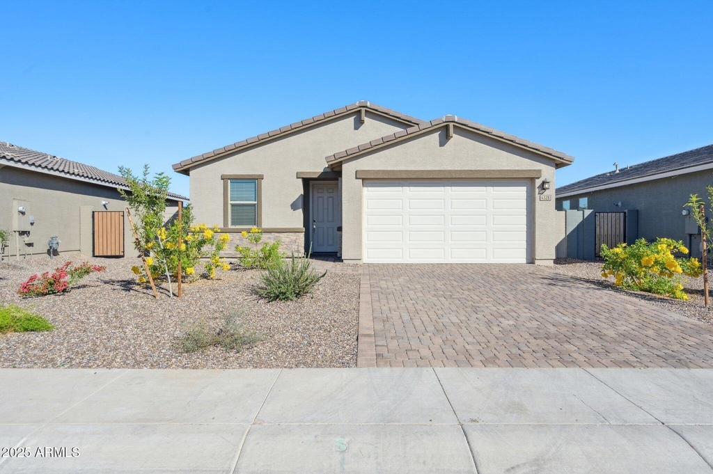 4328 W Janie Street - Photo 0