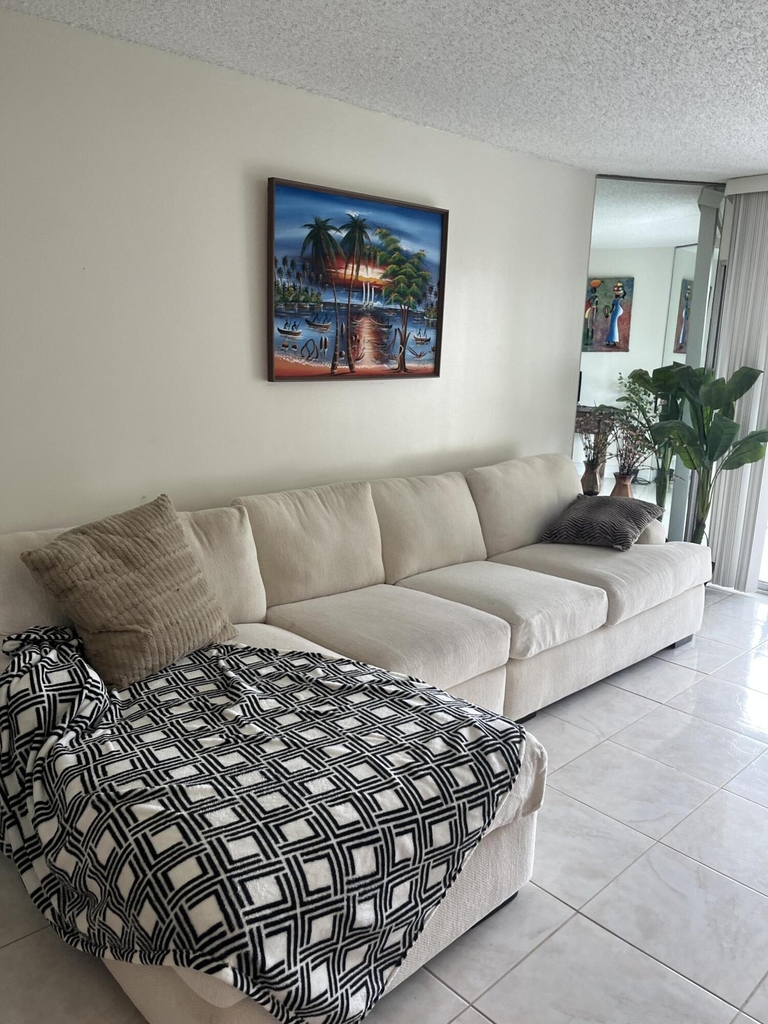 3871 Via Poinciana - Photo 1