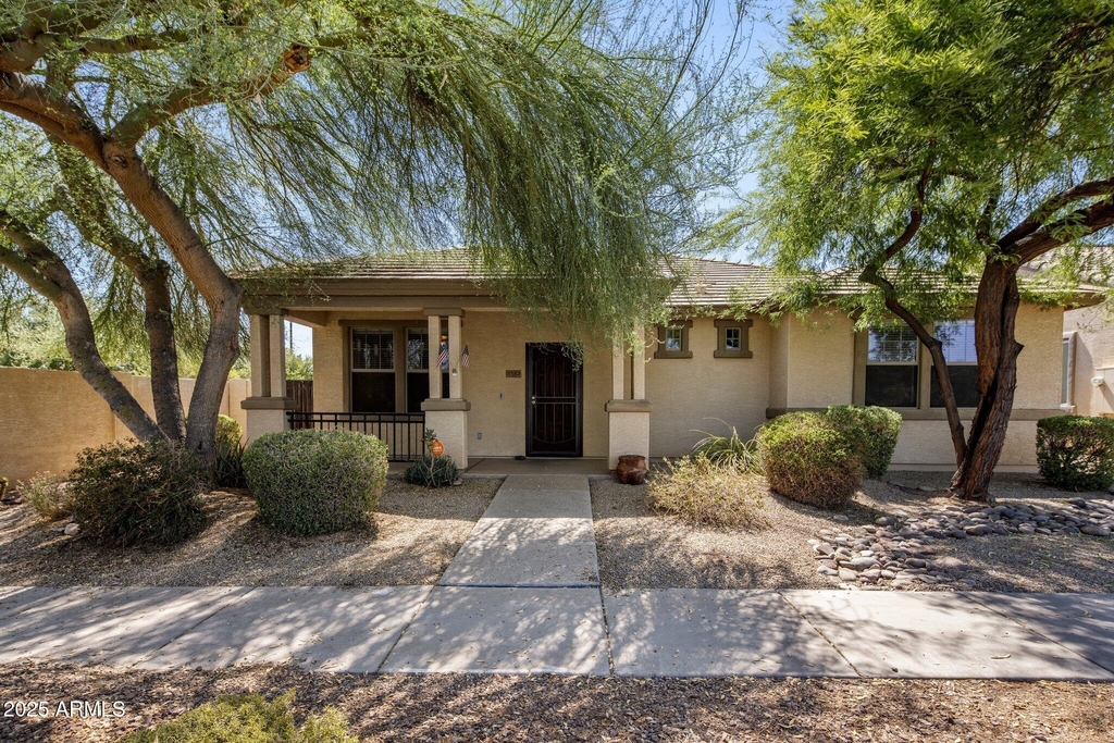 3342 E Patrick Street - Photo 0