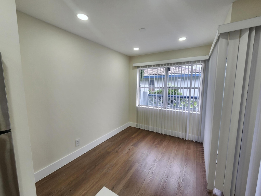 2011 Nw 46th Avenue - Photo 6