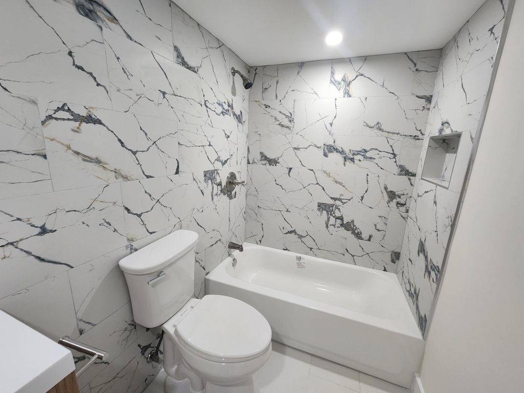 2011 Nw 46th Avenue - Photo 16