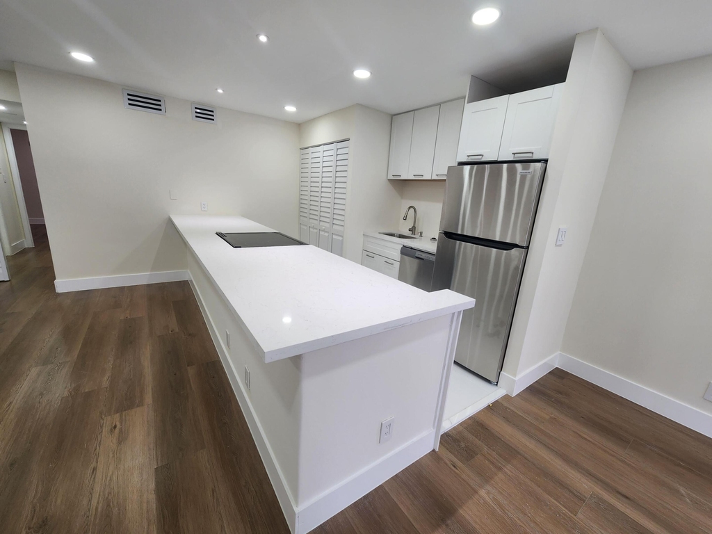 2011 Nw 46th Avenue - Photo 4