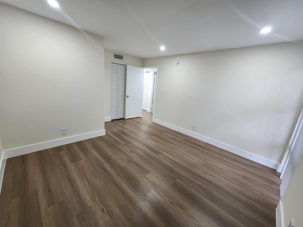 2011 Nw 46th Avenue - Photo 13