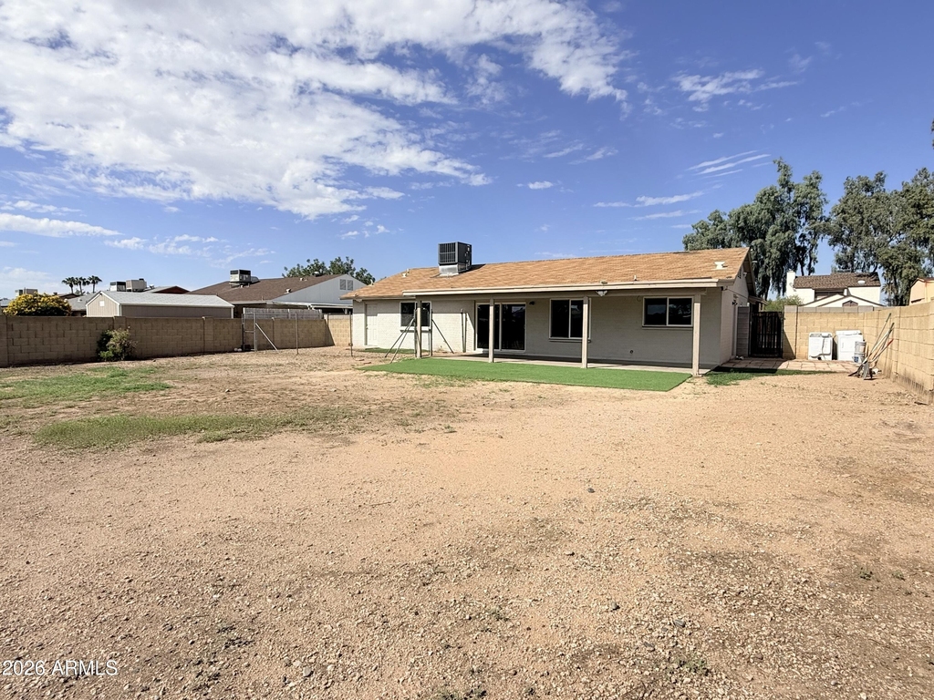 2913 W Woodridge Drive - Photo 20