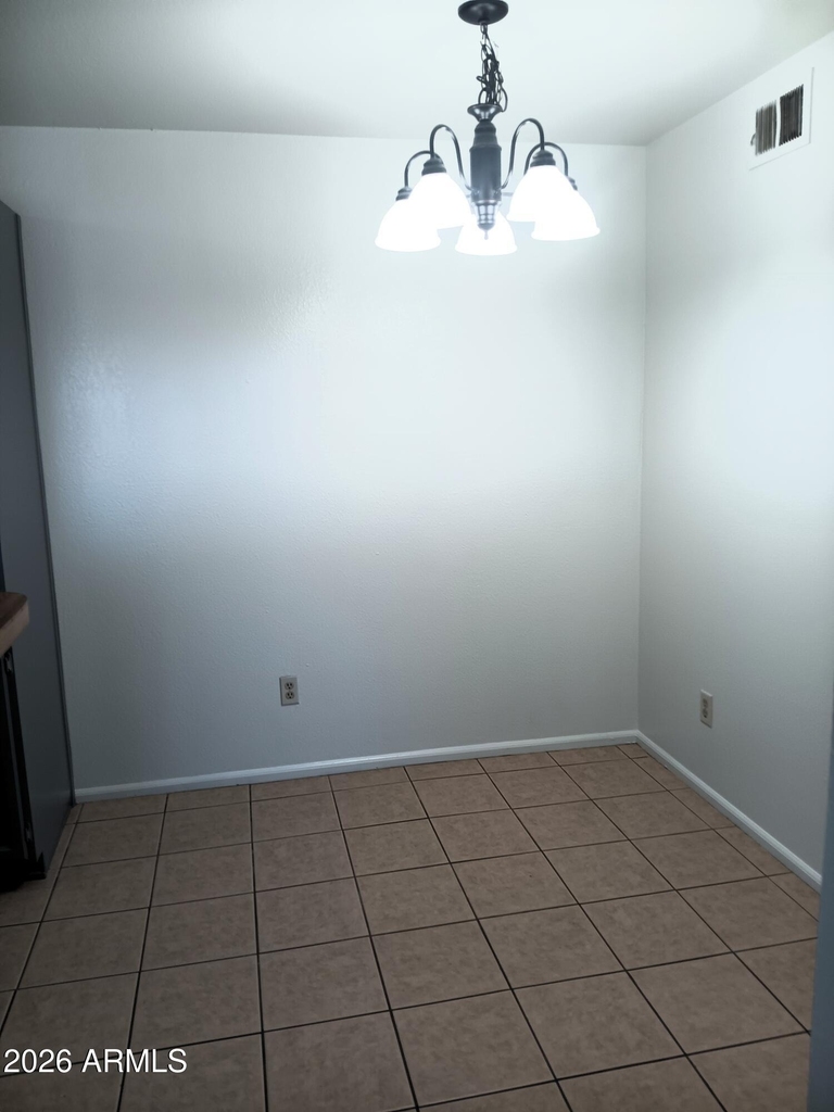 623 W Guadalupe Road - Photo 13