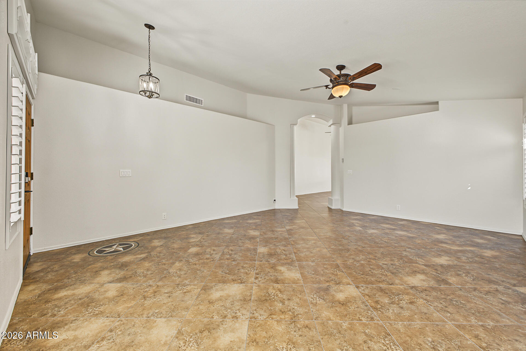 92 W Ivanhoe Street - Photo 7