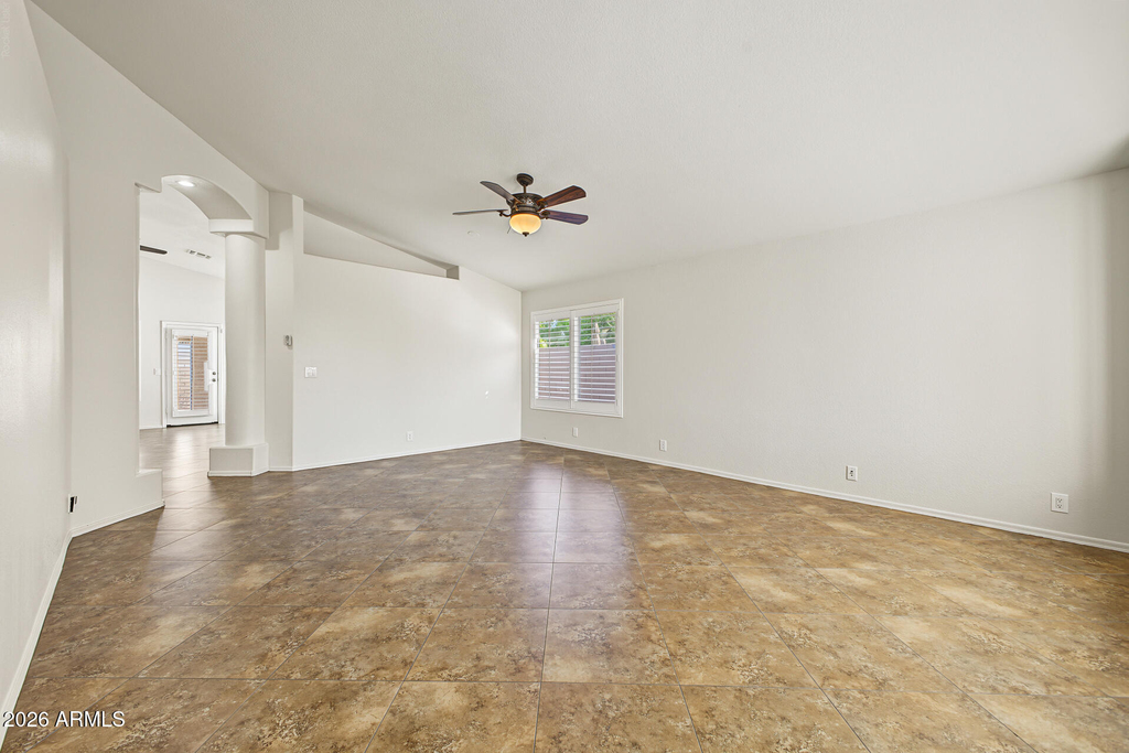 92 W Ivanhoe Street - Photo 8