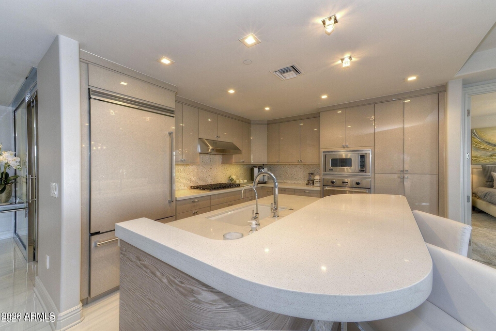 7181 E Camelback Road - Photo 2
