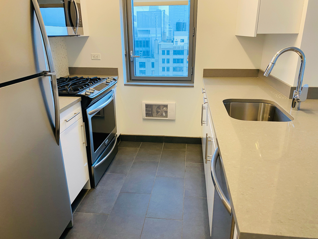 West 57th Street - Photo 7