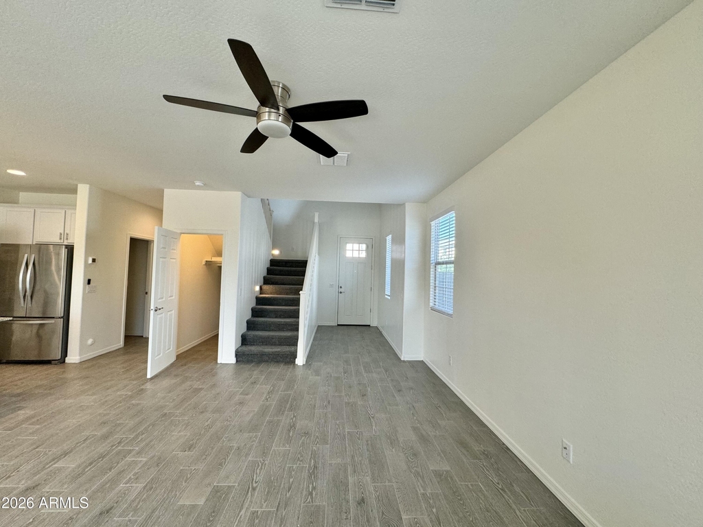 905 S Canal Drive - Photo 3