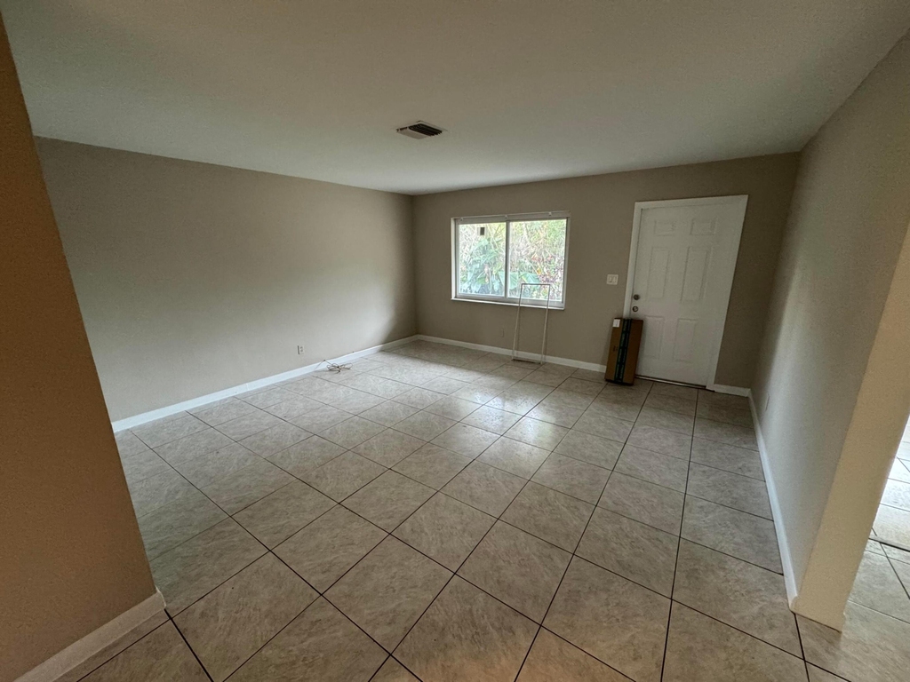 5215 Nw 16th Street - Photo 9
