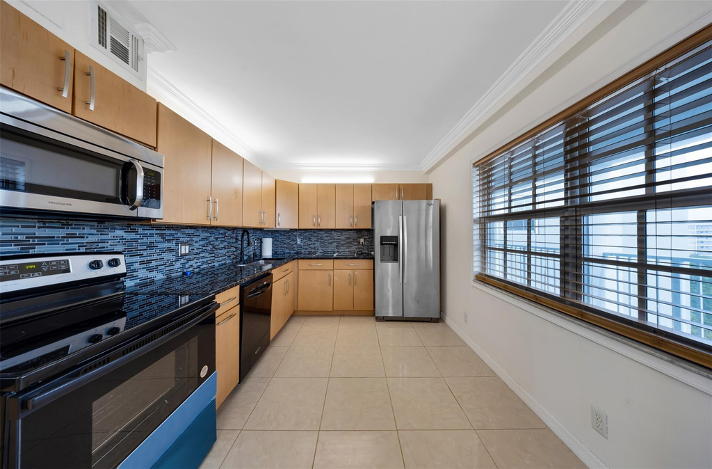 625 Oaks Drive - Photo 4