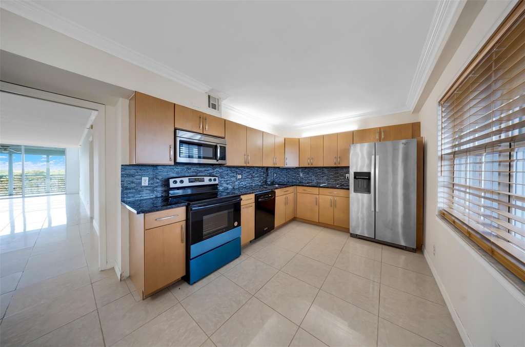625 Oaks Drive - Photo 5
