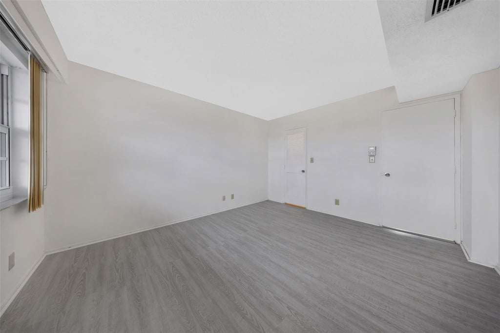625 Oaks Drive - Photo 12