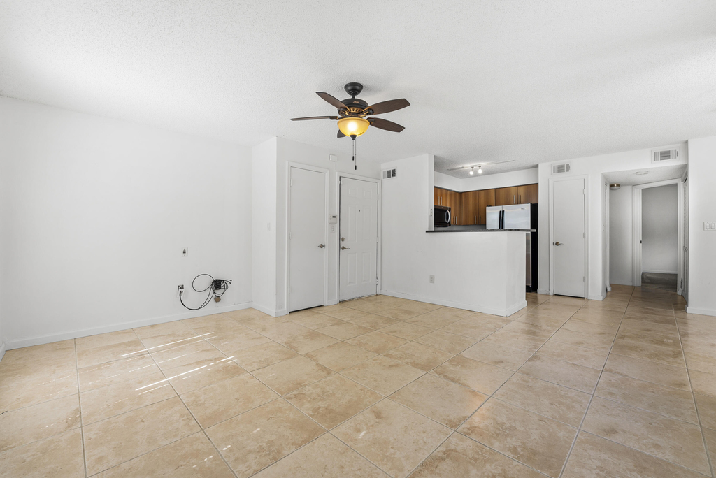 1001 Crystal Way - Photo 21