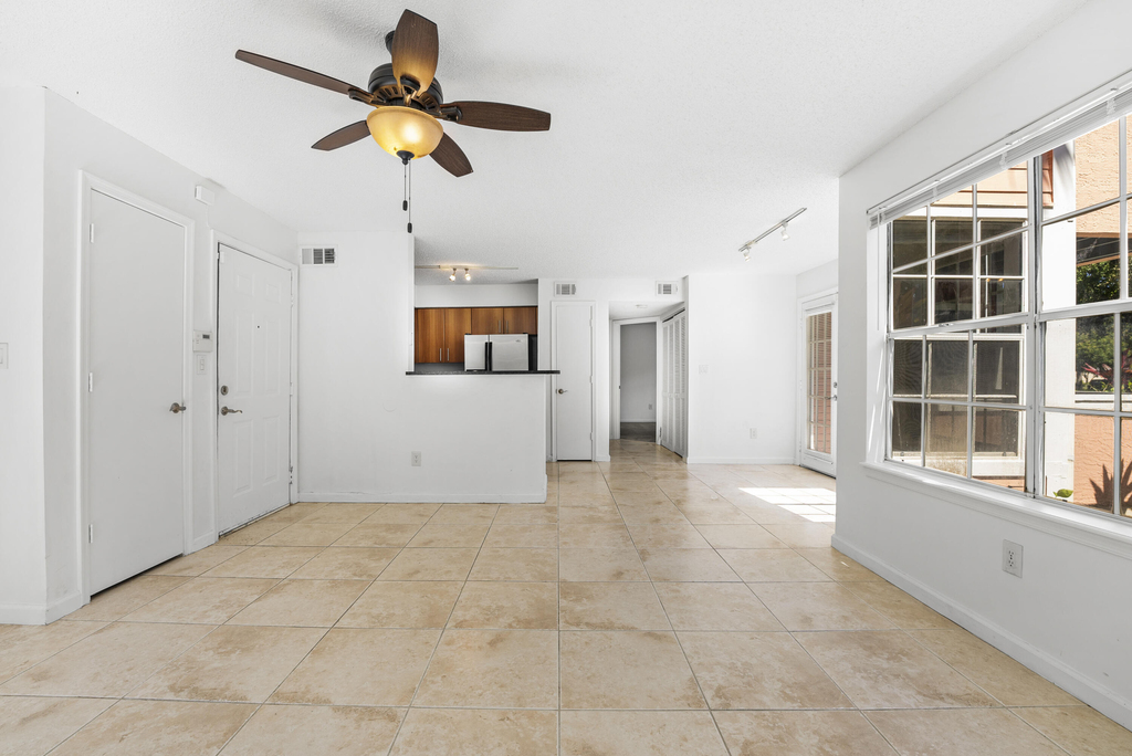 1001 Crystal Way - Photo 20