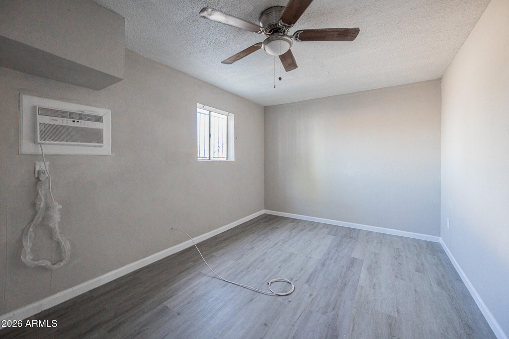 7153 N 62nd Avenue - Photo 8