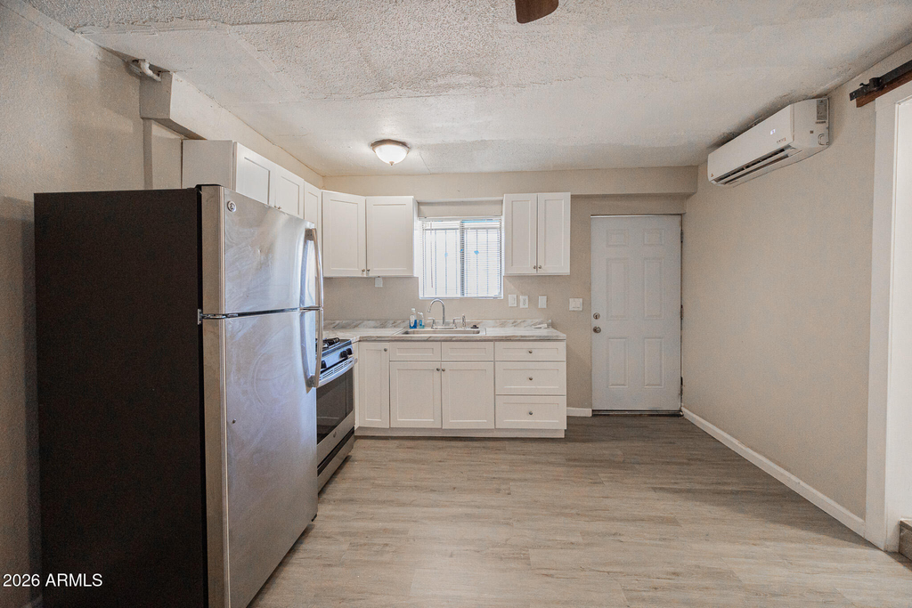 7153 N 62nd Avenue - Photo 5