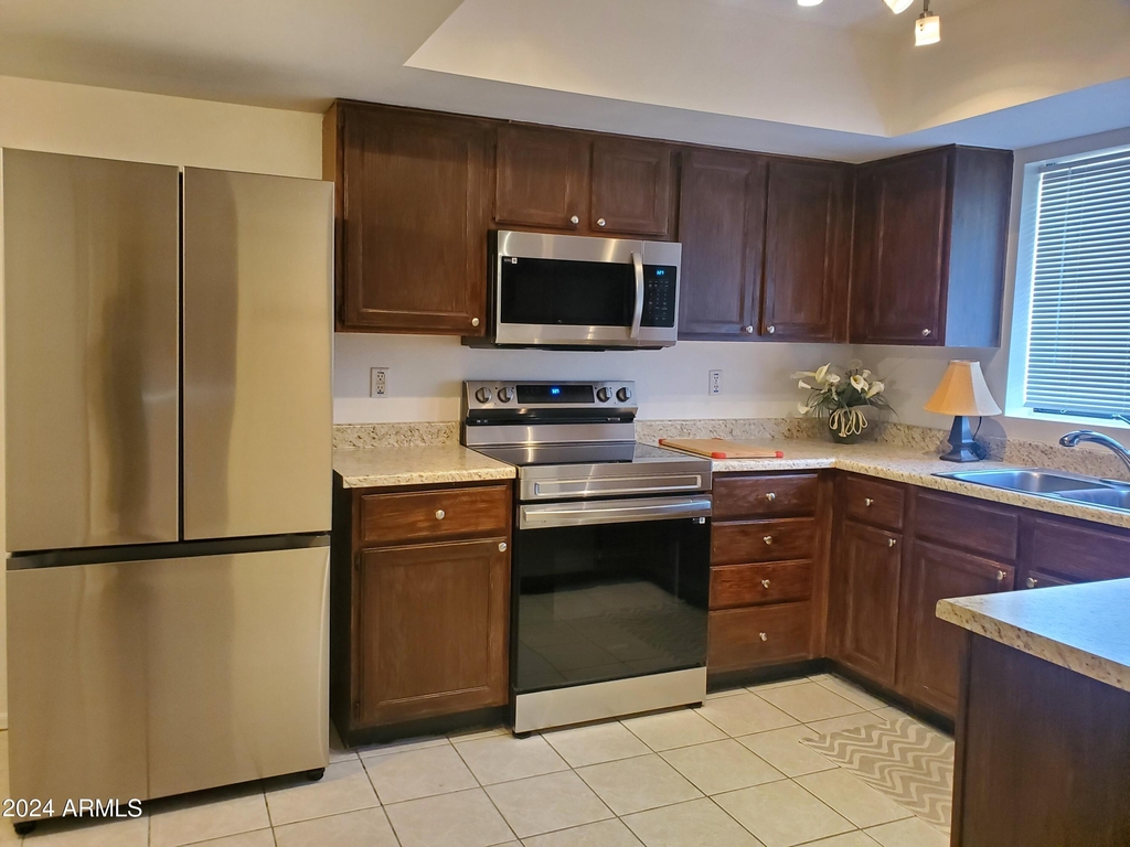 16805 E Ibsen Drive - Photo 4