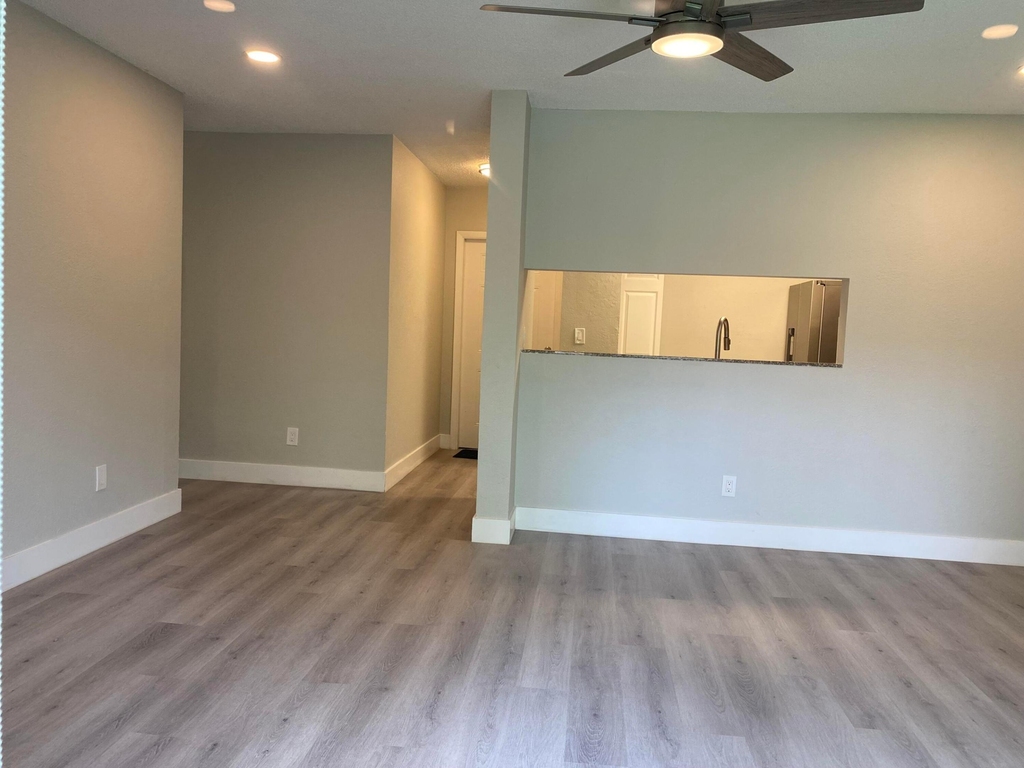 11432 Nw 43rd Street - Photo 12