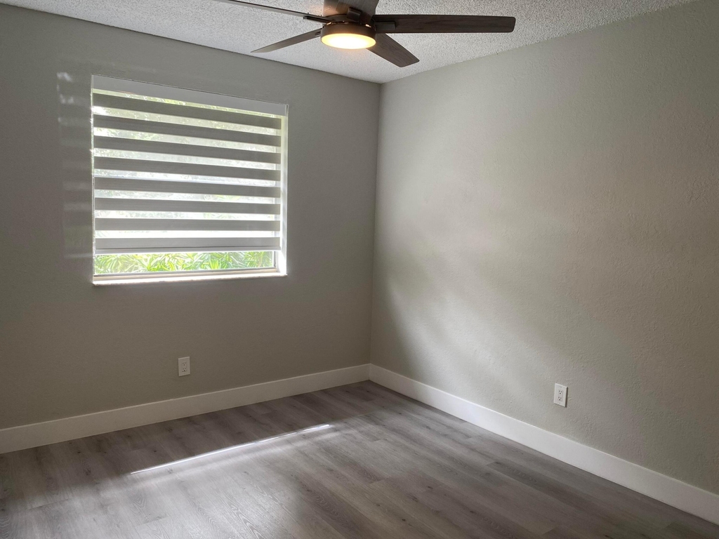11432 Nw 43rd Street - Photo 24