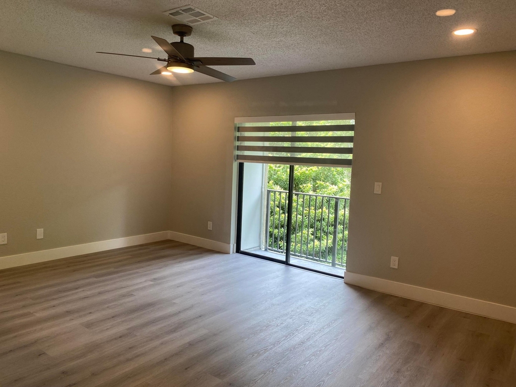 11432 Nw 43rd Street - Photo 8