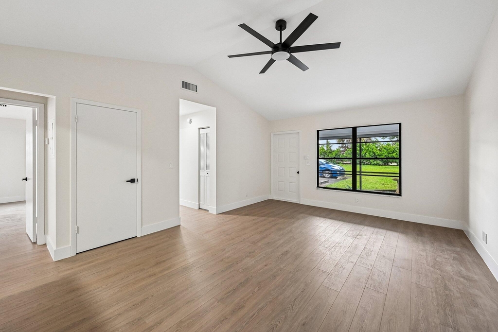 9095 Se Hobe Ridge Avenue - Photo 6