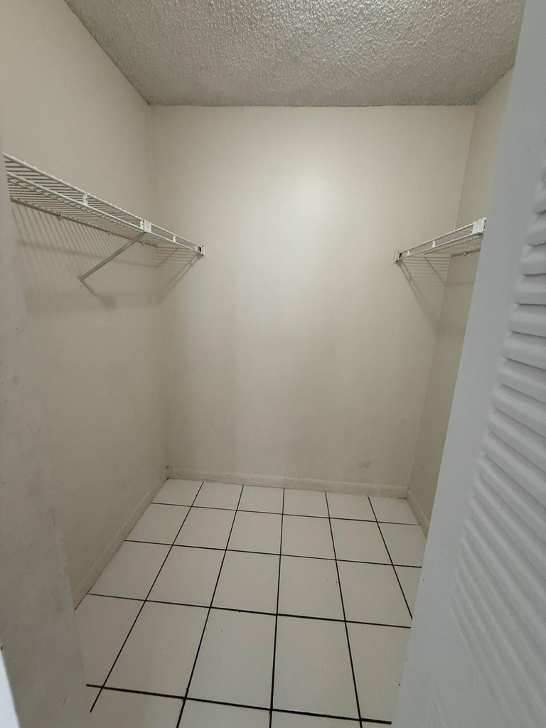 216 Lake Pointe Drive - Photo 10