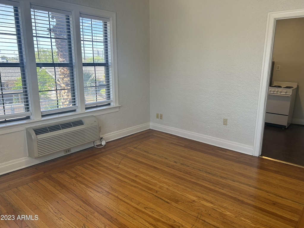 902 E Palm Lane - Photo 16