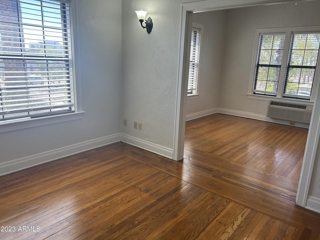 902 E Palm Lane - Photo 10