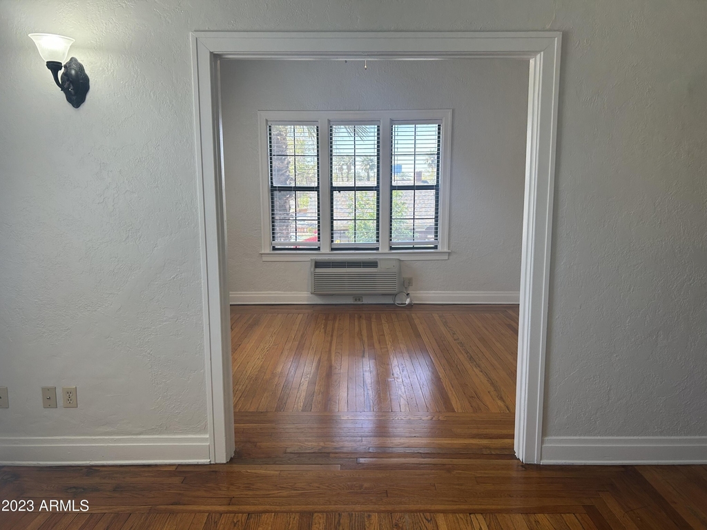 902 E Palm Lane - Photo 14