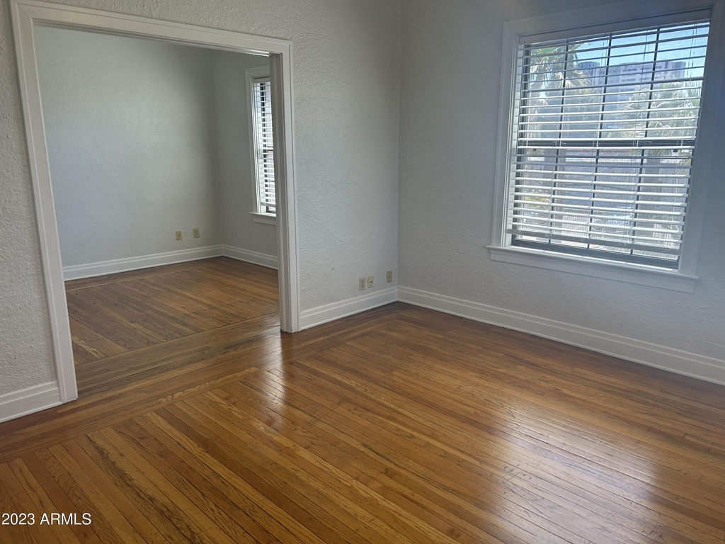 902 E Palm Lane - Photo 18