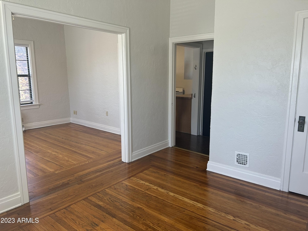 902 E Palm Lane - Photo 11