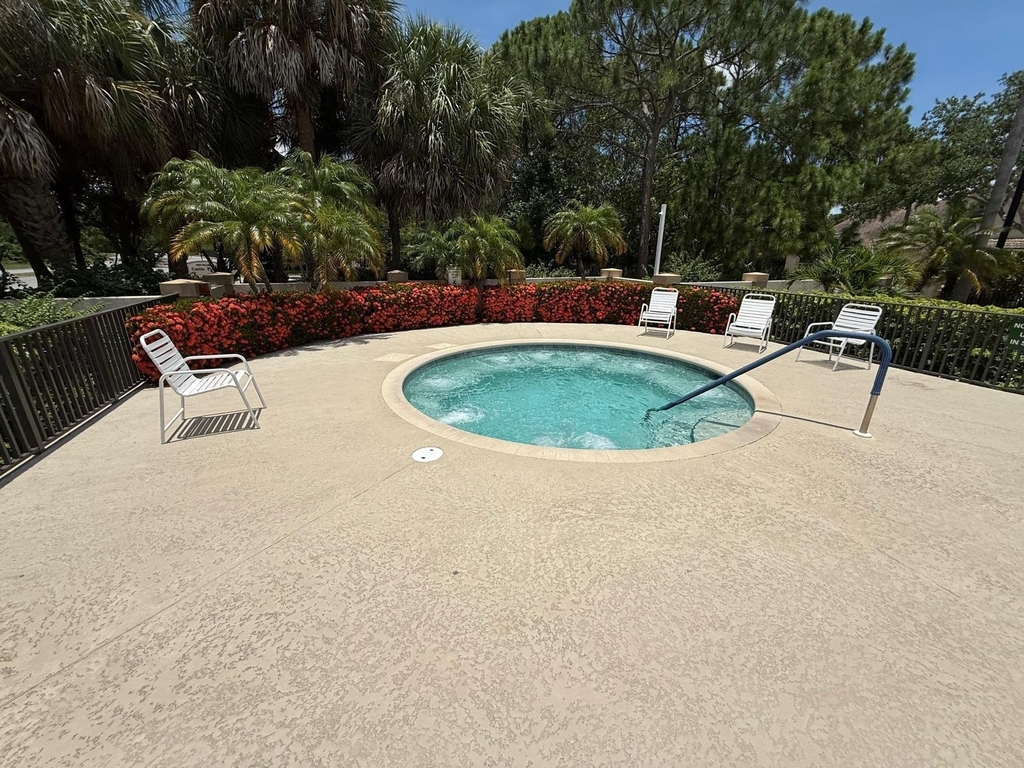 8319 Mulligan Circle - Photo 7