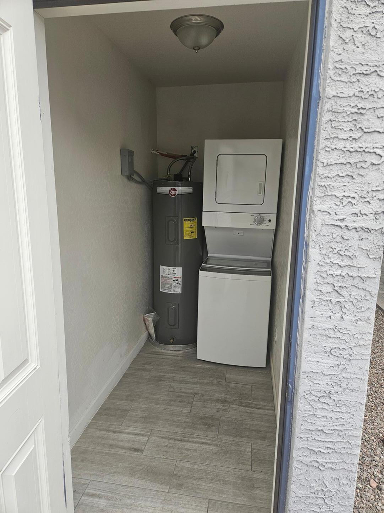 935 E Roma Avenue - Photo 22