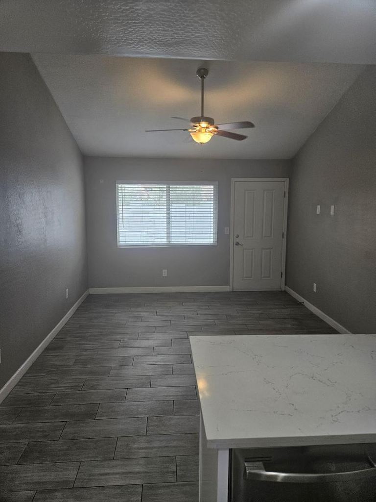 935 E Roma Avenue - Photo 0