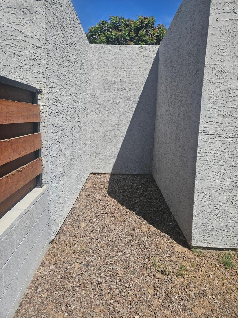935 E Roma Avenue - Photo 18
